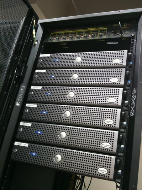 Structured network cabling in a rack